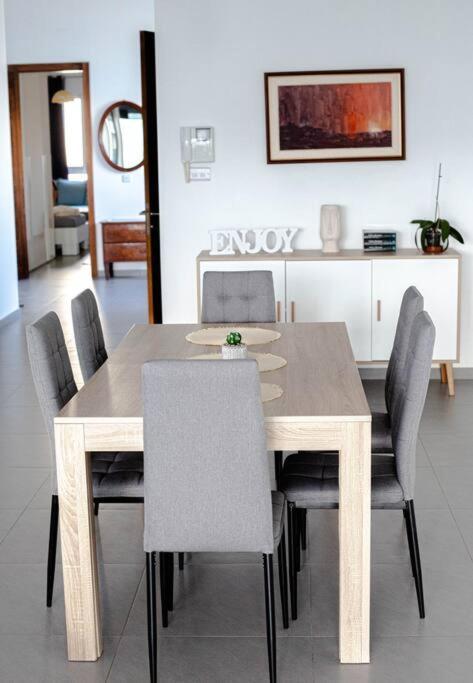 Seafront Two Bedroom Apartment San Ġiljan Exterior foto